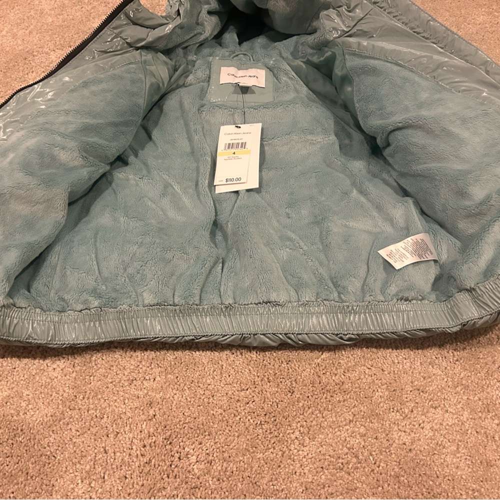 NWT Calvin Klein Jeans Kids Liquid Shine Aquifer Puffer Jacket Size 4 New - Picture 6 of 9